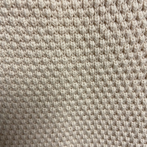 Gibson Latimer Women’s Knit Cream Sweater Size M Embellished Beaded Shoulders - Picture 11 of 16